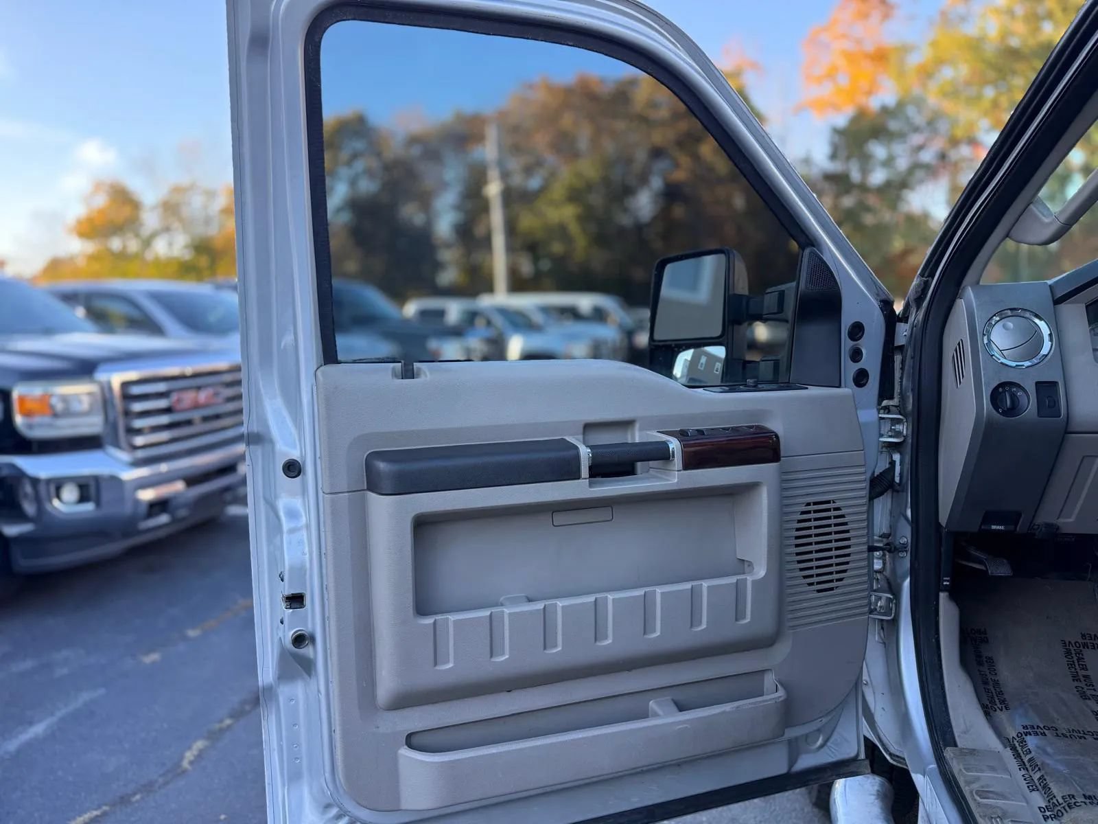 Used 2008 Ford F250 Lariat AWD/4WD image 11
