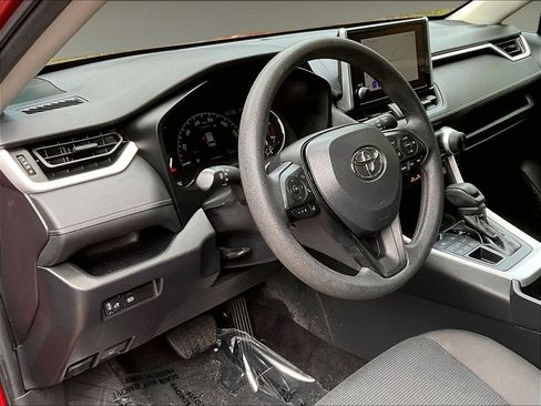 Used 2024 Toyota RAV4 LE AWD/4WD image 13