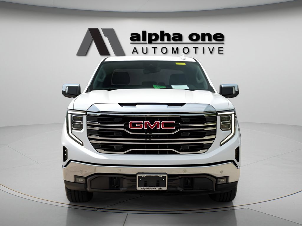 Used 2022 GMC Sierra 1500 SLT RWD image 2