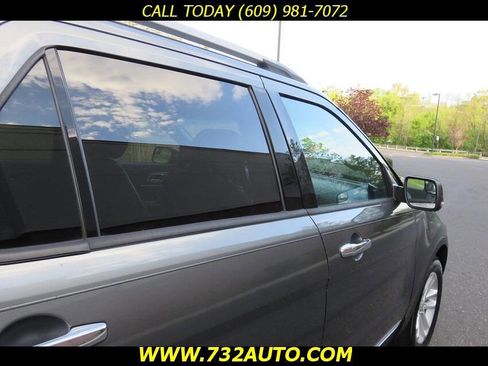 Used 2013 Ford Explorer XLT AWD/4WD image 16