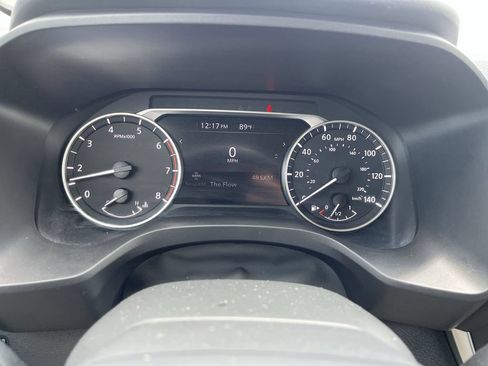 Used 2025 Nissan Rogue SV AWD/4WD image 15