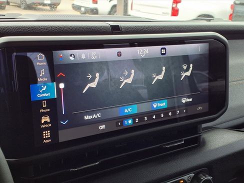 Used 2025 Jeep Gladiator Sport image 7