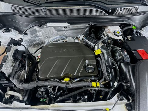 Used 2025 Chevrolet Trax LS image 32