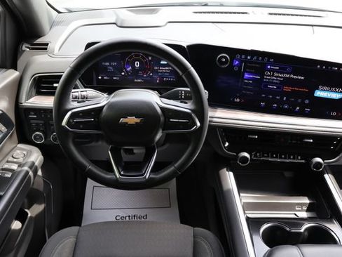 Used 2025 Chevrolet Tahoe LS AWD/4WD image 6