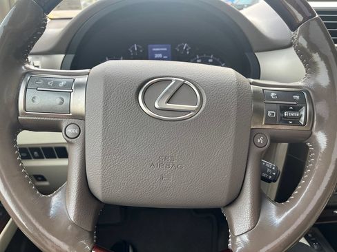 Used 2017 Lexus GX 460 Premium w/ Premium Package AWD/4WD image 12