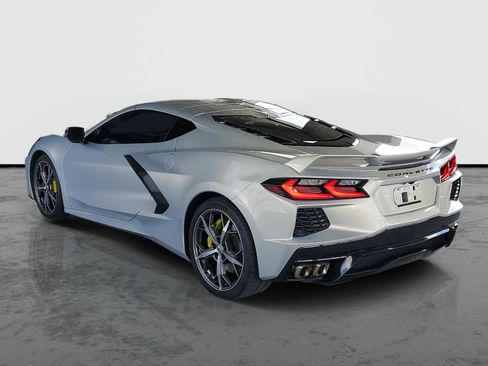 Used 2022 Chevrolet Corvette Stingray Premium Cpe w/ Z51 Performance Package RWD image 3