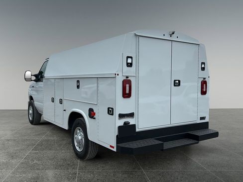 New 2026 Ford E-350 and Econoline 350 Super Duty w/ Power Equipment Group image 4