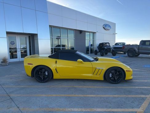 Used 2010 Chevrolet Corvette Grand Sport w/ Preferred Equipment Group image 8