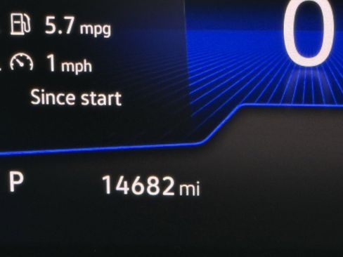 Used 2022 Volkswagen Taos SE image 13