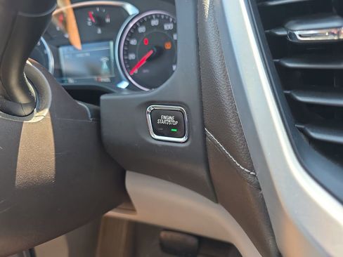 Used 2019 GMC Acadia SLT FWD image 22