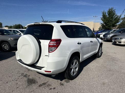 Used 2012 Toyota RAV4 4WD V6 w/ Tow Prep Pkg image 4