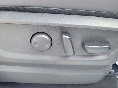 New 2025 Nissan Armada SL w/ Captain's Chari Seat Package image 44