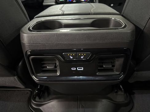 Used 2024 GMC Sierra 1500 AT4 w/ AT4 Preferred Package AWD/4WD image 23