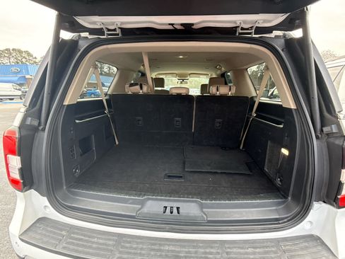 Used 2023 Ford Expedition Max XLT image 31
