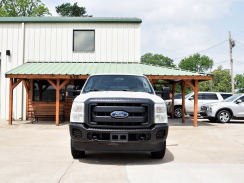 Used 2013 Ford F250 XL w/ PWR Equipment Group image 3