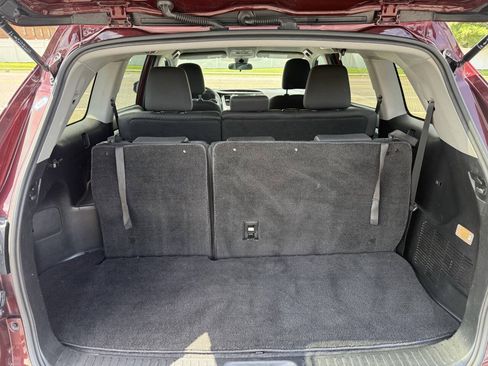 Used 2019 Toyota Highlander LE FWD image 12