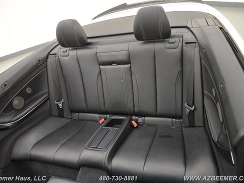 Used 2018 BMW M4 Convertible image 20