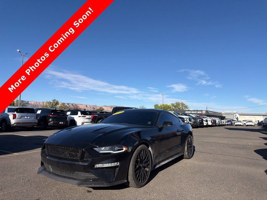 Used 2018 Ford Mustang GT Premium w/ GT Performance Package RWD image 3