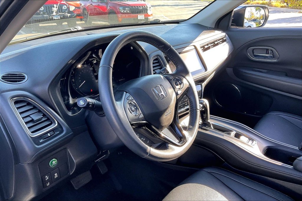 Used 2020 Honda HR-V Touring image 17