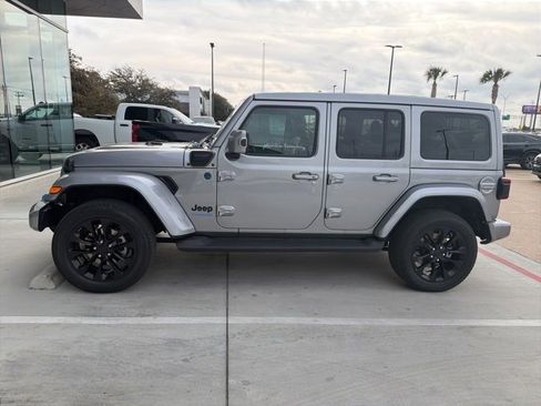 Used 2021 Jeep Wrangler Unlimited Sahara image 8
