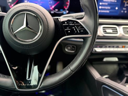 Used 2024 Mercedes-Benz Maybach GLS 600 4MATIC image 27