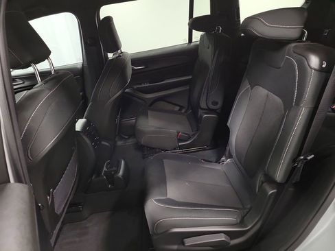 Used 2024 Jeep Grand Cherokee L Laredo w/ Luxury Tech Group I image 22