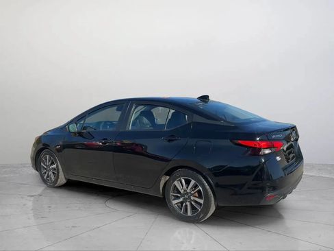 Used 2021 Nissan Versa SV FWD image 10