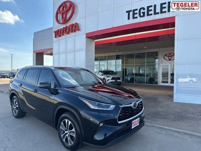 Used 2021 Toyota Highlander XLE