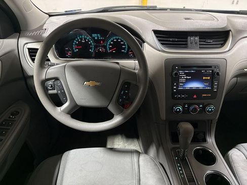 Used 2014 Chevrolet Traverse LS FWD image 11