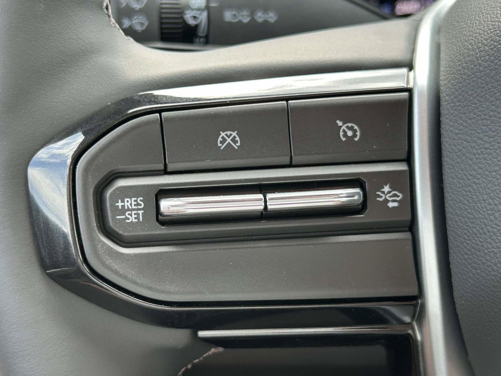 New 2026 Chevrolet Colorado ZR2 w/ Technology Package AWD/4WD image 25