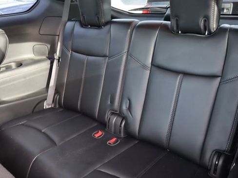 Used 2018 Nissan Pathfinder SL w/ Midnight Edition Package image 8