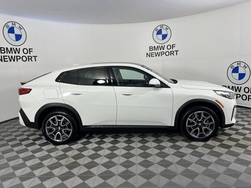 Used 2025 BMW X2 xDrive28i w/ Technology Package image 9