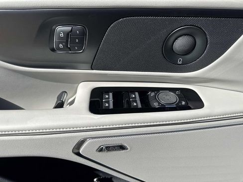 New 2026 Lincoln Nautilus Reserve image 19