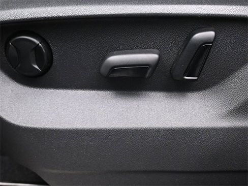 Used 2022 Volkswagen Atlas SE image 33