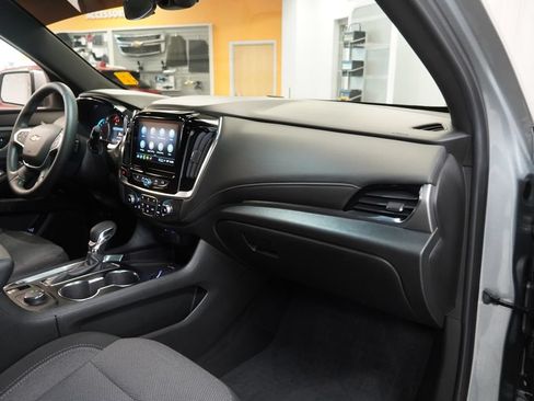 Used 2024 Chevrolet Traverse LT AWD/4WD image 39