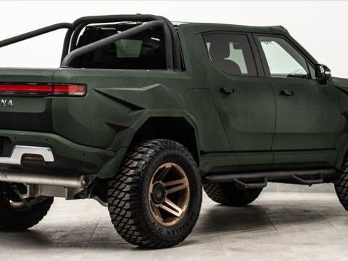 Used 2022 Rivian R1T Adventure image 8