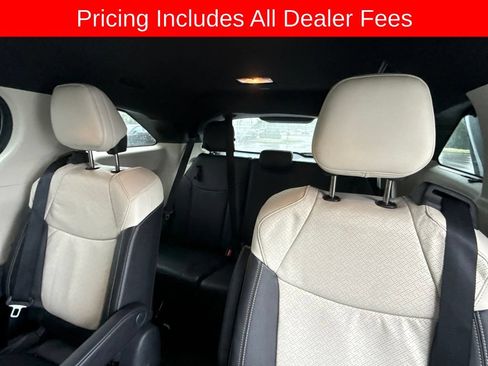 Used 2026 Toyota Sienna Platinum AWD/4WD image 4