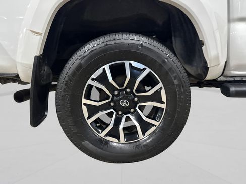 Used 2020 Toyota Tacoma TRD Sport image 51