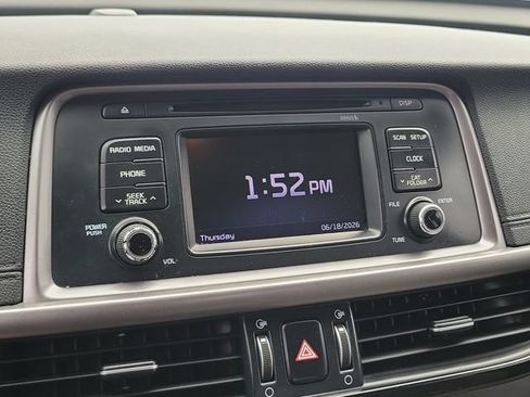 Used 2017 Kia Optima LX FWD image 17