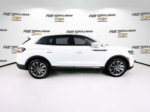 Used 2023 Lincoln Nautilus Reserve w/ Equipment Group 201A image 8