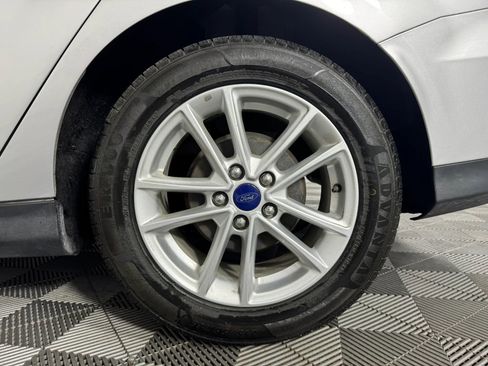 Used 2016 Ford Focus SE image 40