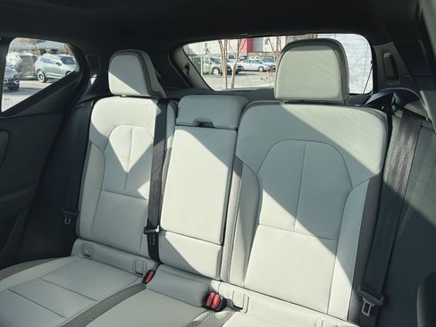 New 2026 Volvo EX40 Plus w/ Climate Package image 25