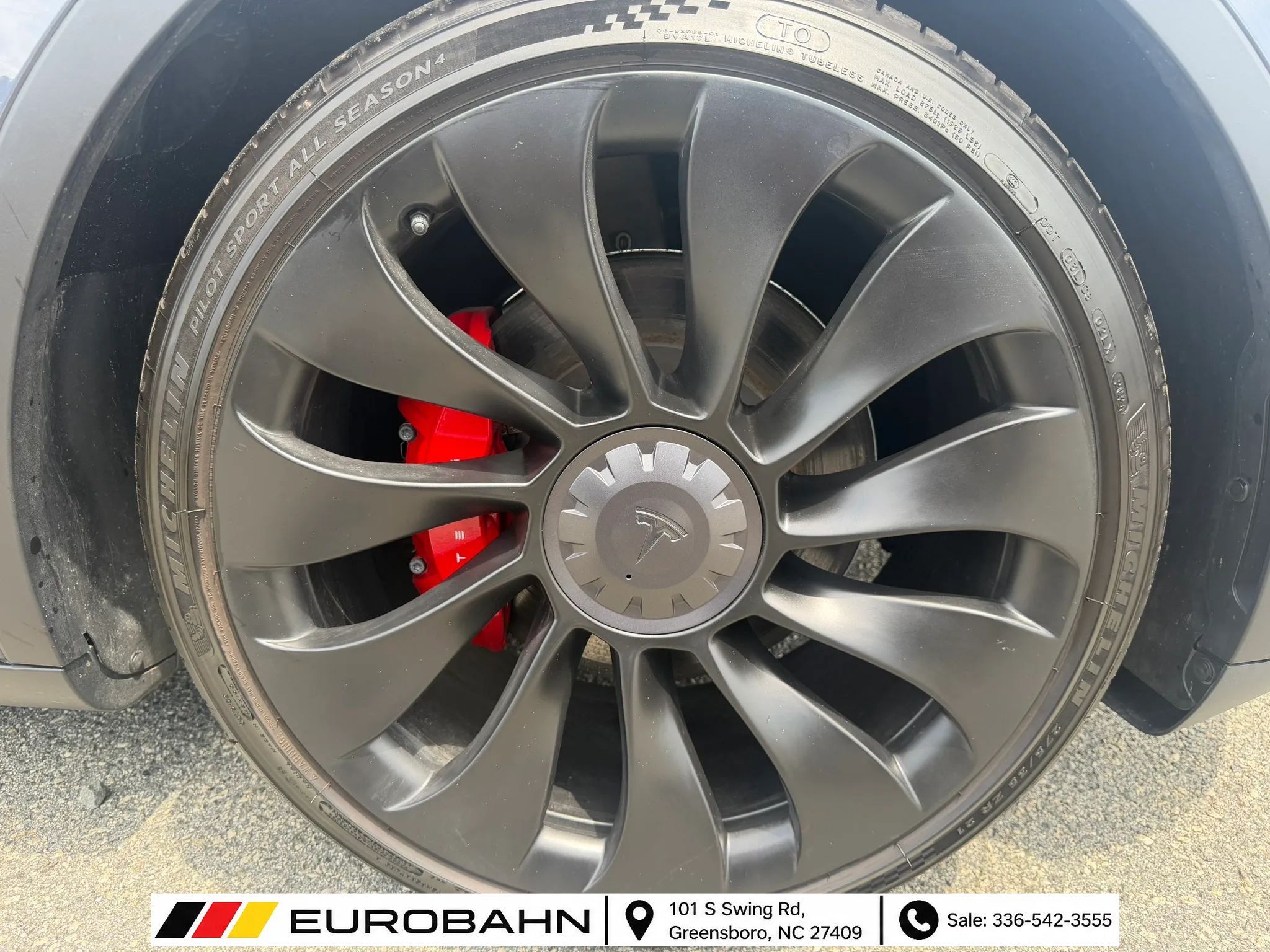 Used 2023 Tesla Model Y Performance AWD/4WD image 28