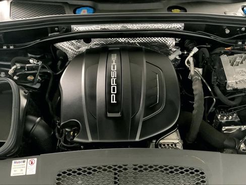Used 2020 Porsche Macan image 29