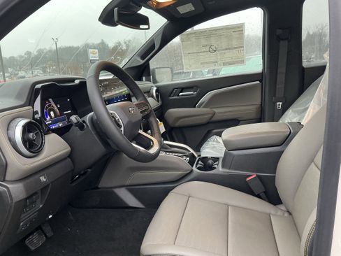 New 2026 Chevrolet Colorado ZR2 w/ Off-Road Front Bumper Package image 9