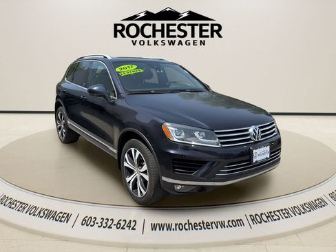 Used 2017 Volkswagen Touareg Wolfsburg Edition AWD/4WD image 8