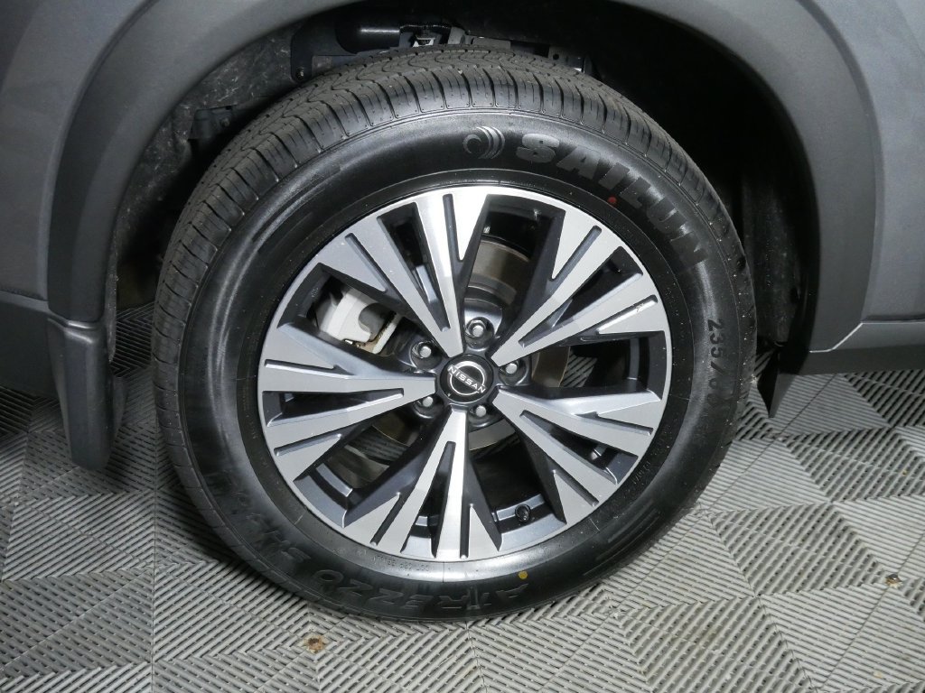 Used 2023 Nissan Rogue SV AWD/4WD image 11