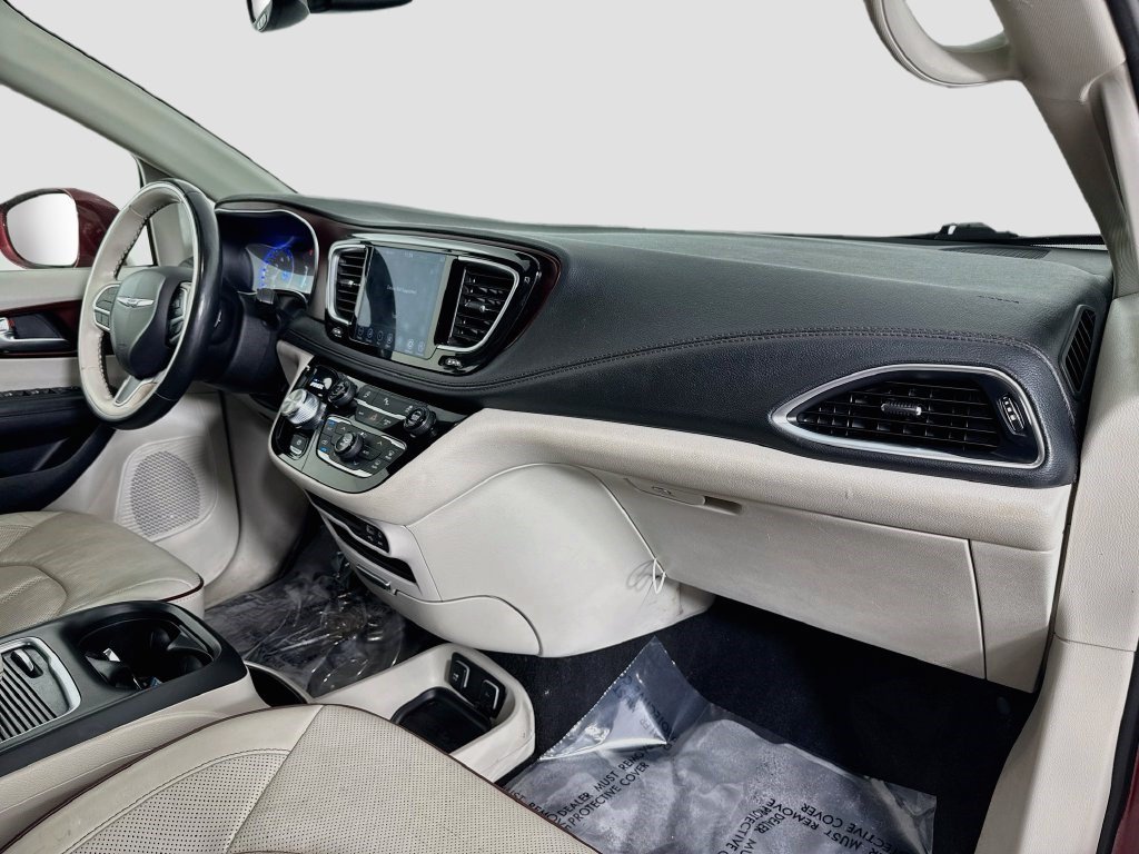 Used 2020 Chrysler Pacifica Limited FWD image 27