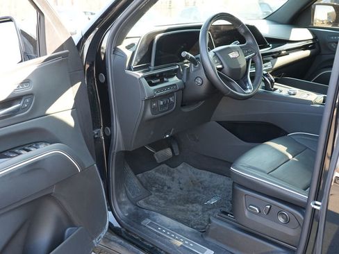 Used 2023 Cadillac Escalade Sport w/ LPO, ONYX Package image 13