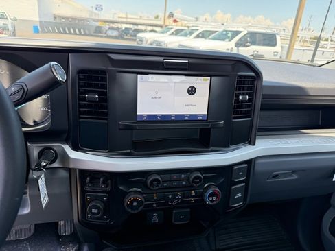 New 2026 Ford F250 XL w/ XL Chrome Package AWD/4WD image 18